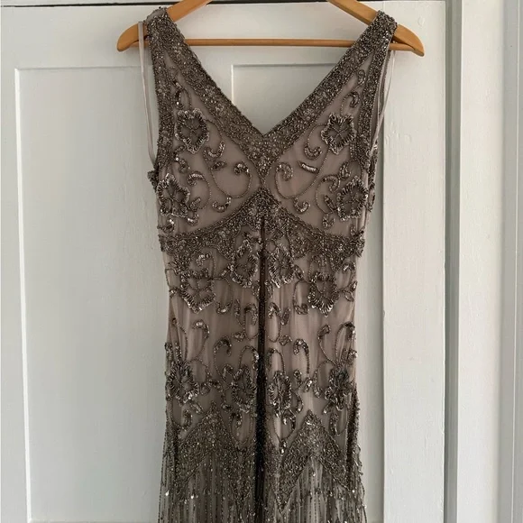 Mother of the Bride/Groom Gown - PisarroNights Size 8. - Picture 6 of 12